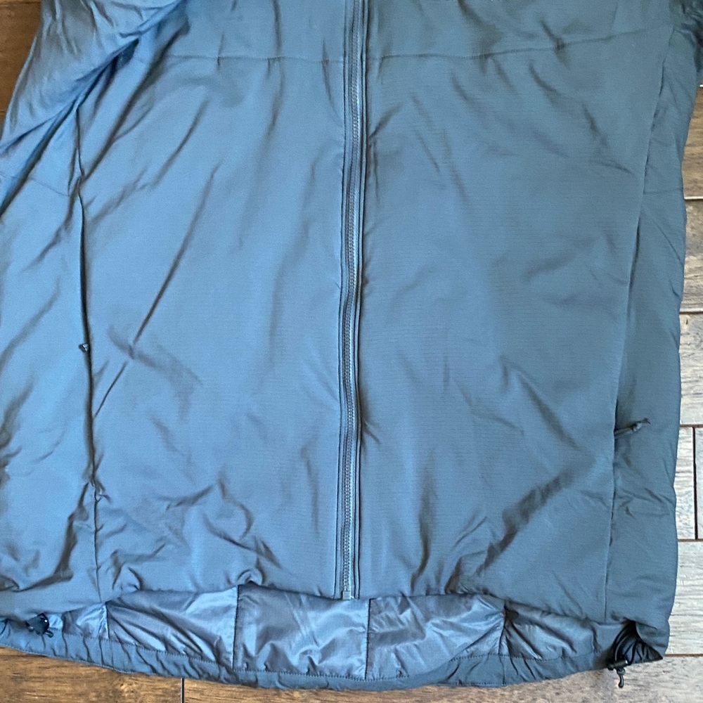 Arc'teryx Men's Hooded Puffer Jacket - Charcoal - Picture 12 of 14